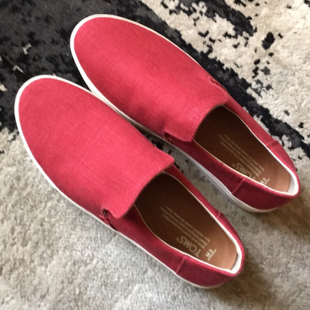 TOMS® Lomas Slip-on shoe